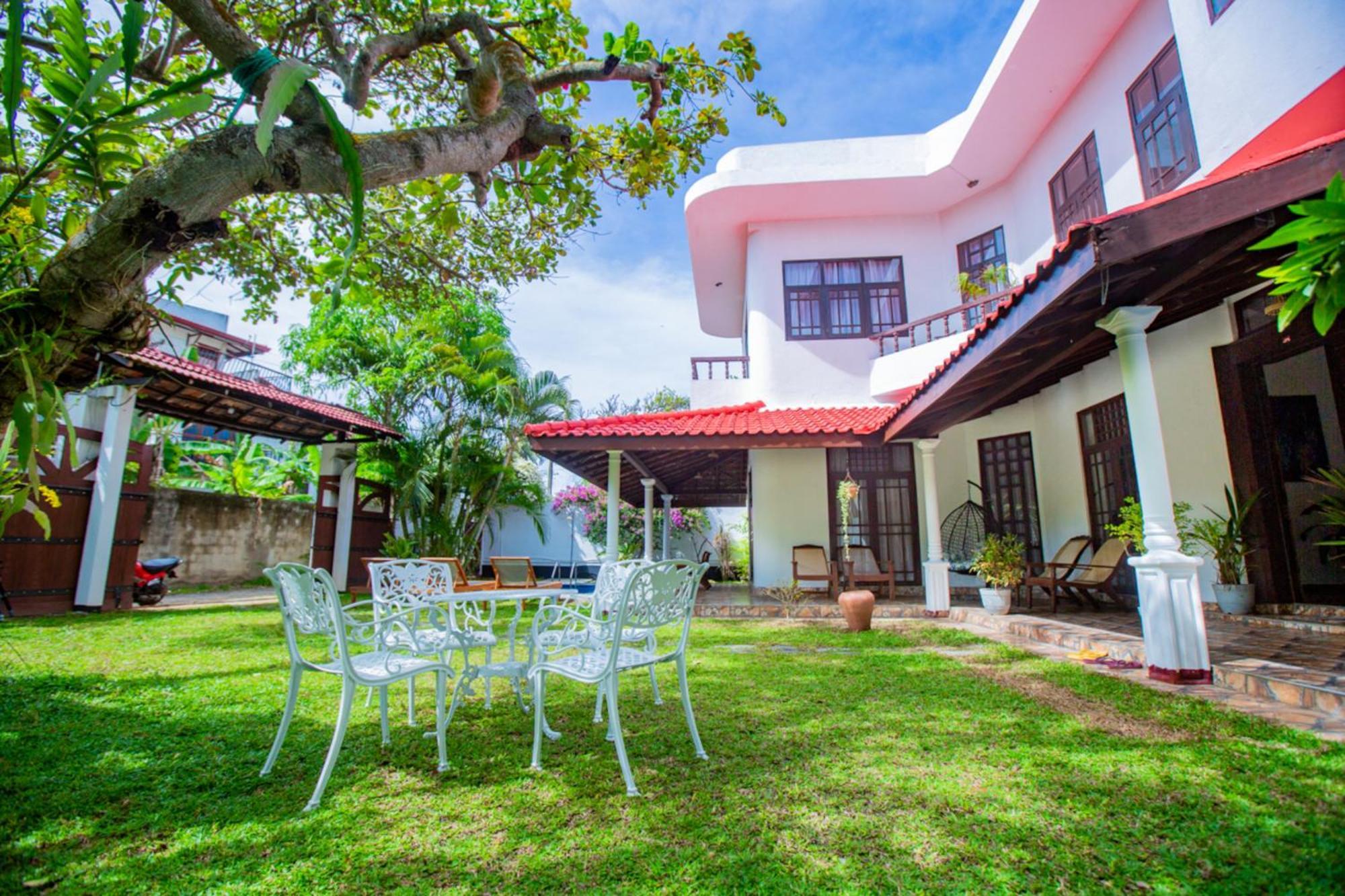 Nibbana Mirissa Hotel ภายนอก รูปภาพ